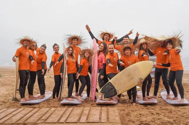Surfkurs in Agadir: Lernen am Hauptstrand