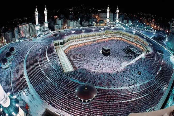 Umrah guidée en Arabie Saoudite : Mutawwif expert, assistance 24/7