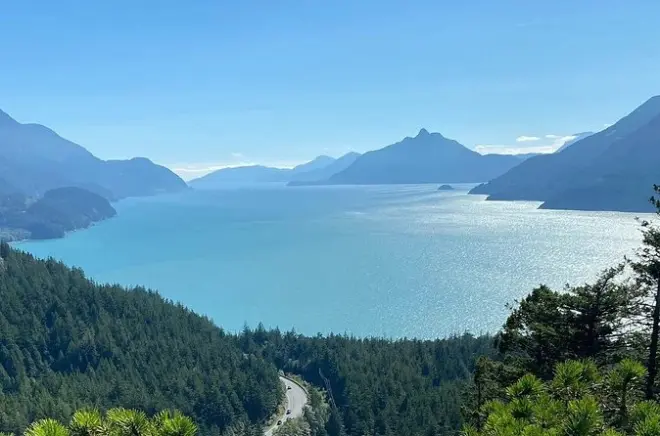 Mezza giornata a Squamish tra foresta pluviale e panorami alpini