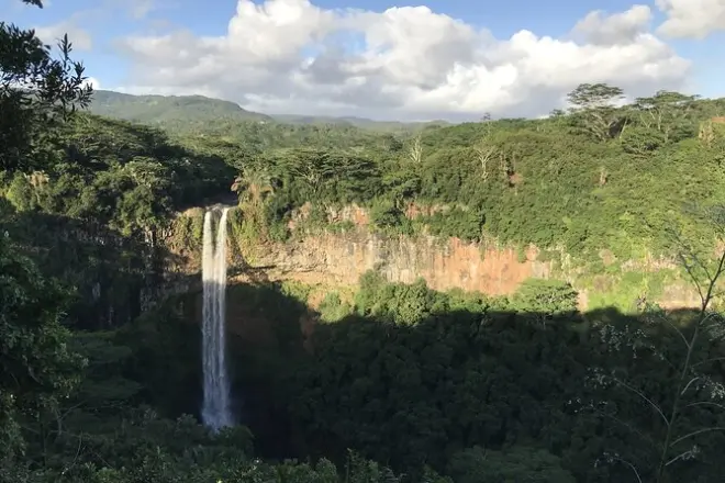 Chamarel Tour: Wasserfall, Weinprobe & Siebenfarbige Erde