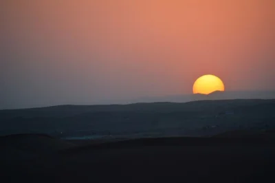Excursion privée de 4 jours de marrakech à merzouga avec balade à dos de chameau, aït ben haddou, camp dans le désert et guides locaux. repas, transport et hébergements uniques inclus.