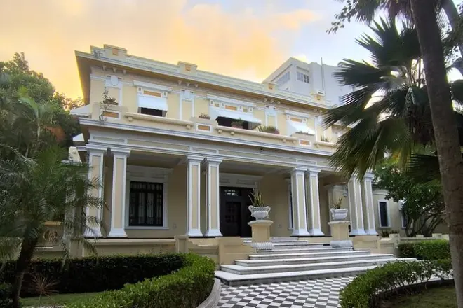 El Prado Walking Tour Barranquilla: Architecture & Stories