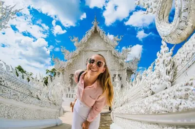 Chiang Rai Tempel und Long Neck Village ab Chiang Mai