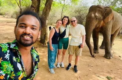 Elefanten bei Sonnenaufgang: Udawalawe Safari ab Tangalle privat