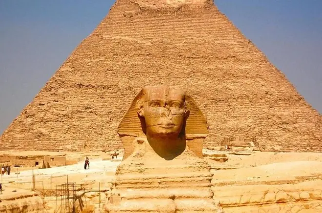 Cairo Day Tour from Hurghada: Pyramids, Sphinx & Museum