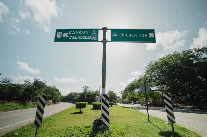 Da Merida a Cancun con sosta a Chichen Itza e al Cenote privato