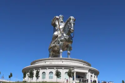 Visita privata alla statua di Chinggis Khaan e parco Terelj