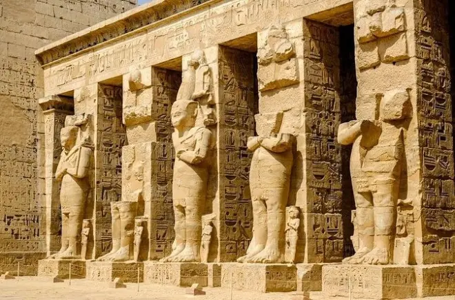 Medinet Habu e valle delle regine da Luxor
