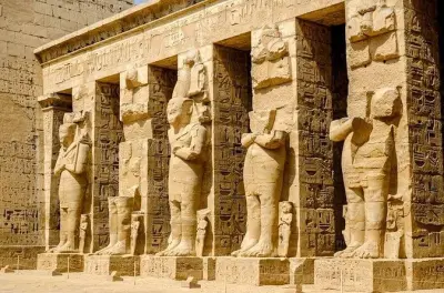 Medinet Habu e valle delle regine da Luxor