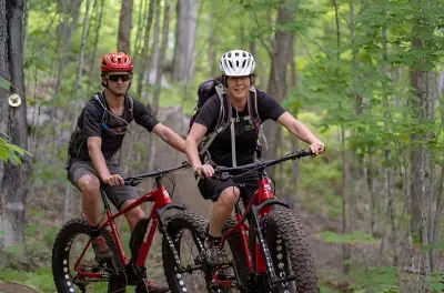 Elektrisches Fatbike mieten in Mont-Tremblant: 2–6 Stunden