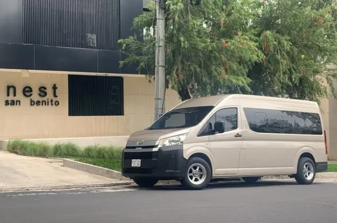 Private Driver in San Salvador: Full Day with Minivan