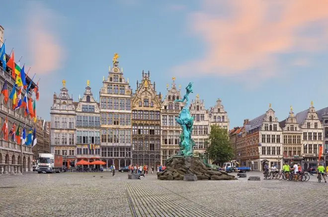 Transfert privé Rotterdam-Anvers : Prise en charge porte à porte