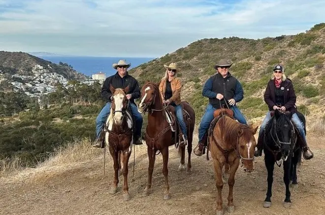 Reiten auf Catalina Island: Wilde Hügel über Avalon