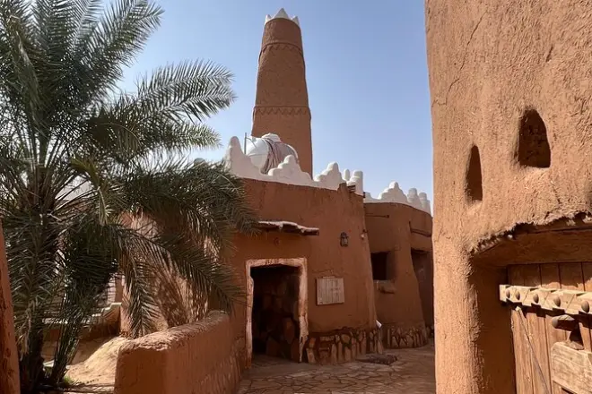 Ushaiqer Heritage Village: Tour zur Lehmbauarchitektur