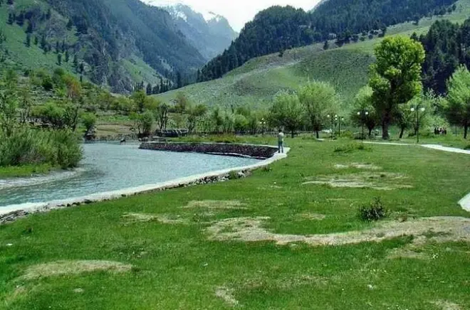 Excursión privada de un día a Pahalgam desde Srinagar con almuerzo