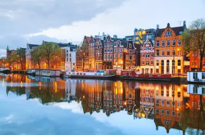 Private Transfer Rotterdam to Amsterdam: 2-Hour Sightseeing Stop