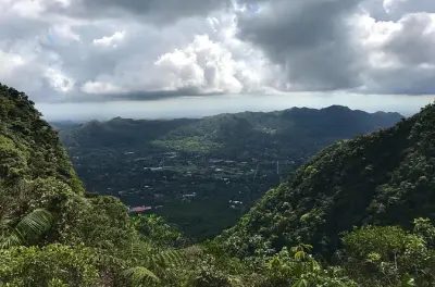 El Valle de Anton hiking tour: Caldera Route with ocean views
