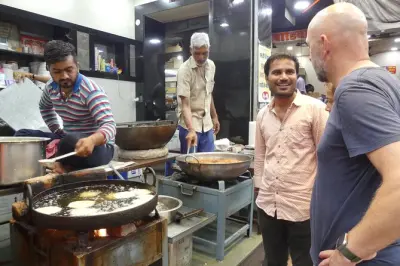 Pushkar Food Walk: Rajasthani Street Food with Local Guide