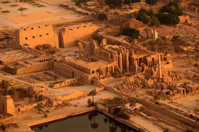 Tour privado em Luxor saindo de Safaga: Vale dos Reis e Karnak