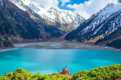 Big Almaty Lake: Tour privato in jeep con guida tra le montagne