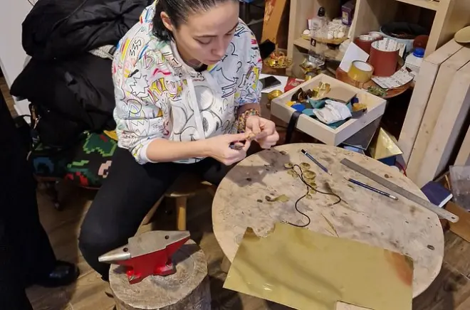 Roma jewelry crafting workshop in Bucharest: Make your own piece