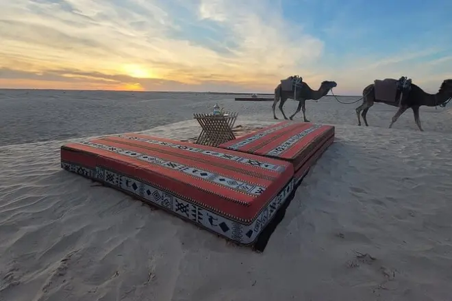 2-tägige Wüstentour ab Djerba: Kamelritt & Übernachtung im Camp