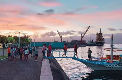 Feuerfalter beobachten Puerto Princesa: Mangrovenfluss bei Nacht