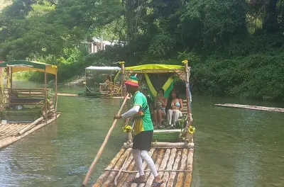 Passeio de jangada de bambu e cavalgada em Ocho Rios