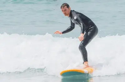 Surf y yoga en Tamraght: 8 días con instructores locales