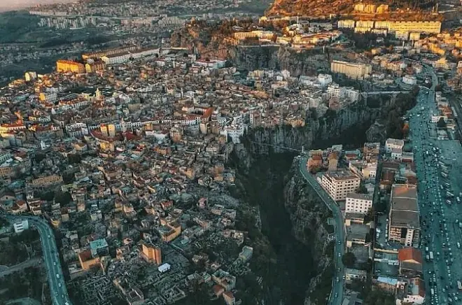 Visite à pied de Constantine : Du palais ottoman au pont Sidi M'Cid