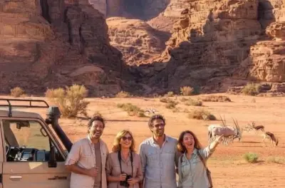 Wadi Hisma tour: Desert carvings and gazelle spotting