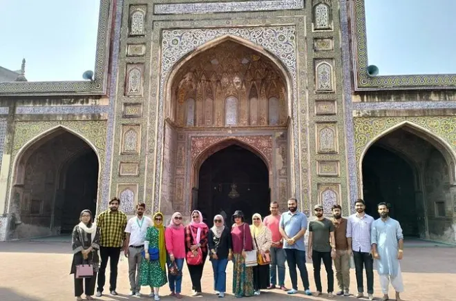 Vieille ville de Lahore : Mosquée Badshahi, fort et bazars