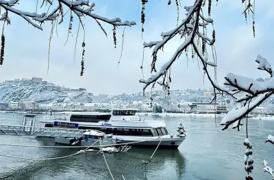 1-stündige Weihnachtsfahrt Koblenz: Glühwein am Rhein