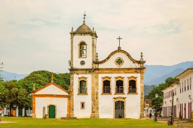 Paraty Historisches Zentrum zu Fuß: Koloniale Geschichte & Cachaça