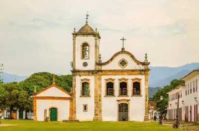 Paraty Historic Center Walking Tour: Colonial History & Cachaça