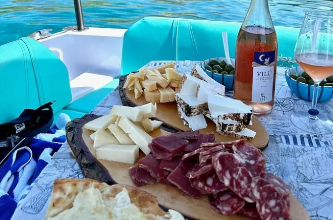 Snorkeling in Gulf of Olbia: Dolphins, lunch & four coves