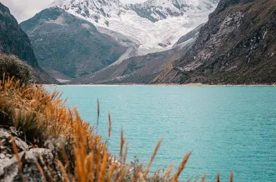 Laguna 69 hiking tour from Huaraz: Turquoise alpine lake