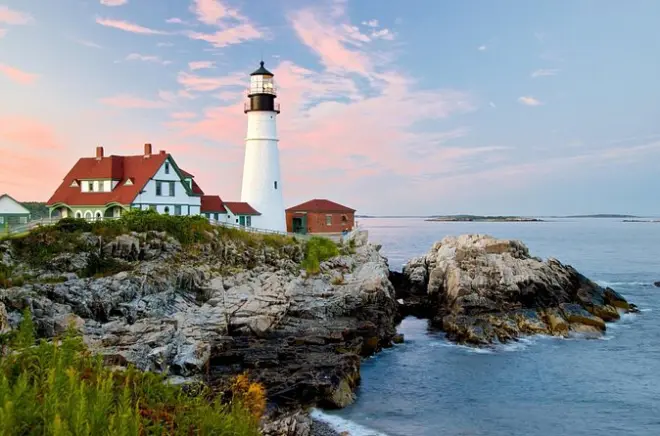 2-Day Acadia National Park Tour from Boston: Portland Lighthouse