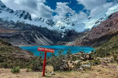 Escursione al lago Rocotuyoc da Huaraz: Acclimatazione a 4400 m