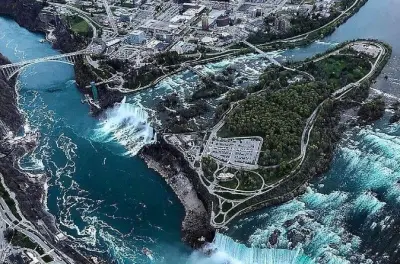 3-tägige Niagara-Fälle-Tour ab Buffalo: Beide Seiten an einem Trip