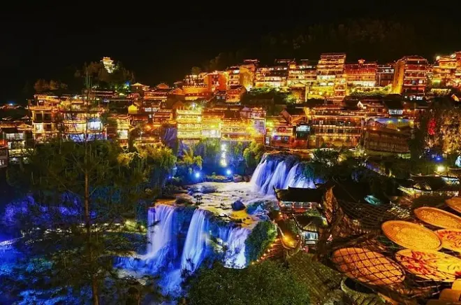 Tianmen-Berg & Furong-Stadt: Private Tagestour ab Zhangjiajie