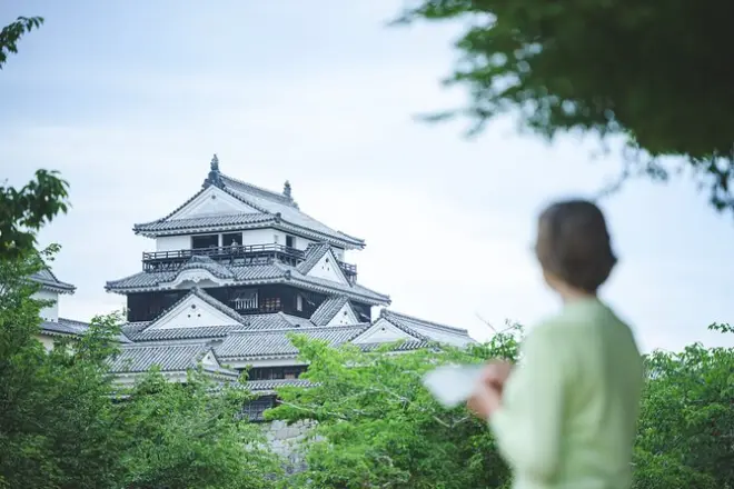 Haïku en anglais au château de Matsuyama : Créez vos poèmes