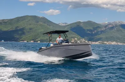 Gruta Azul em Kotor: Passeio privado de barco com lancha exclusiva