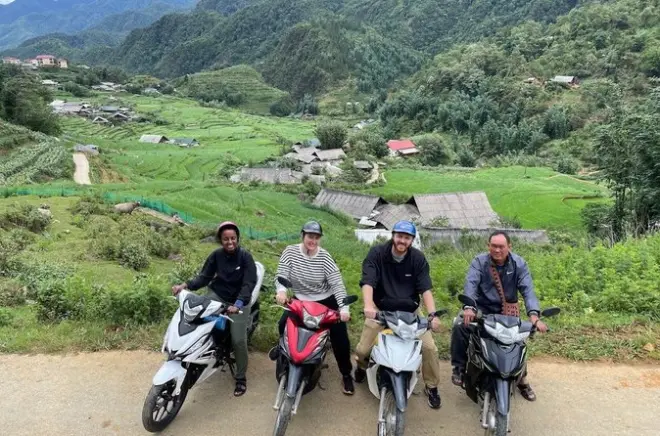 Loop de moto de 2 dias em Sapa: Vale Muong Hoa e homestay