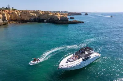 Charter de iate ao pôr do sol em Vilamoura: Nade em São Rafael