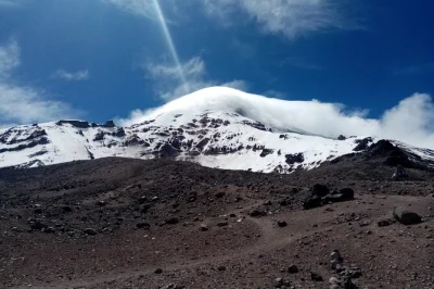 Feel the wind on chimborazo’s slopes, spot wild vicuñas, and hike to condorcocha lagoon with a local guide. includes hotel pickup for a seamless day.