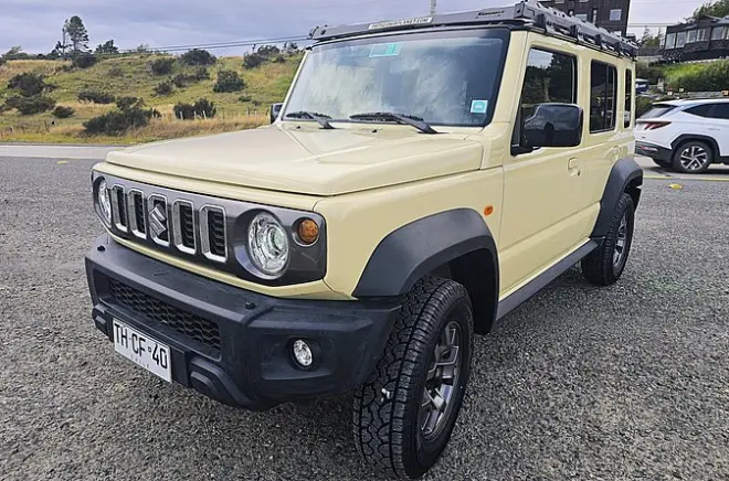 Suzuki Jimny 4x4 mieten in Puerto Natales: Patagonien entdecken