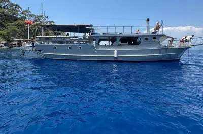 Bahías azules desde Fethiye: Sin música alta y 40 invitados máximo