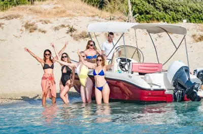 Conduisez votre bateau rapide à Zakynthos en location