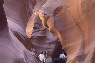 Visite du Lower Antelope Canyon : Lumière optimale et guide